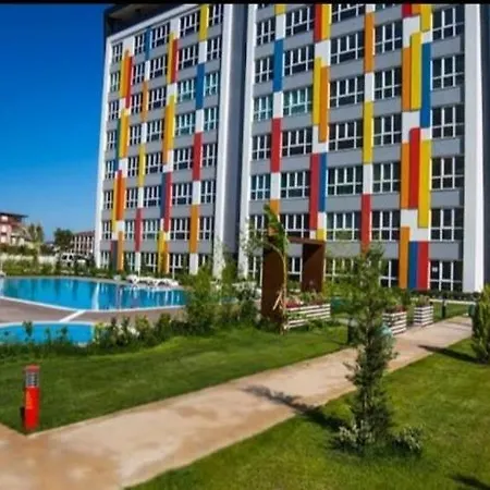Lego Studio Security ,pool,gym,spa,airport 3 Km And 2 Big Mall דירה אנטליה