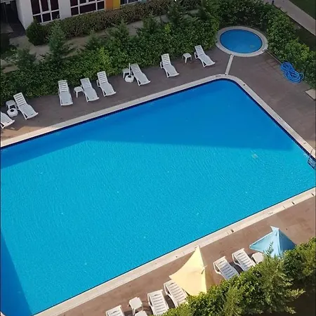 Lego Studio Security ,pool,gym,spa,airport 3 Km And 2 Big Mall דירה *